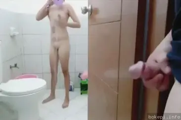 Ngintip Tetangga Mandi, Langsung Sikat Memek Basah